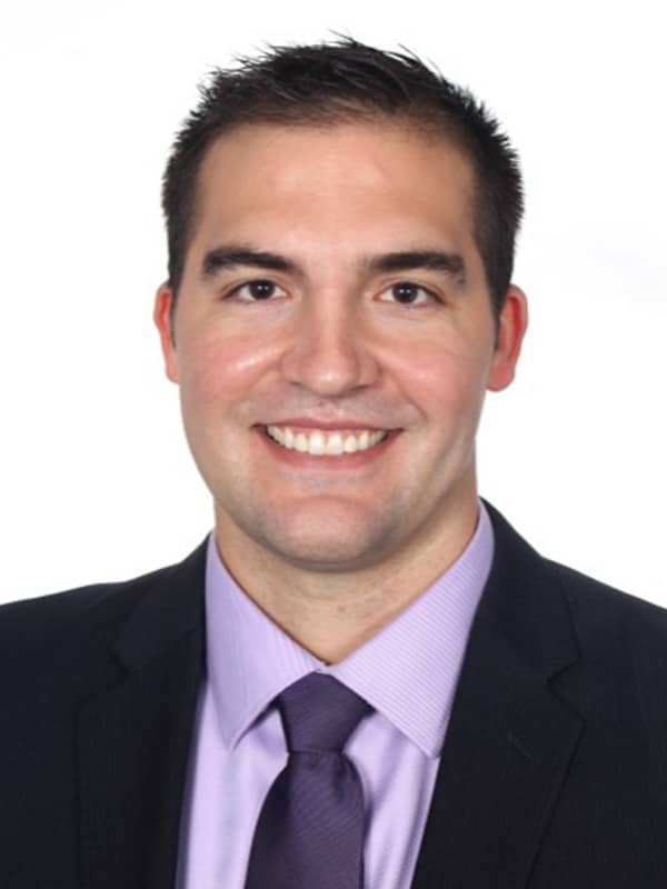 Dr Ault headshot formatted